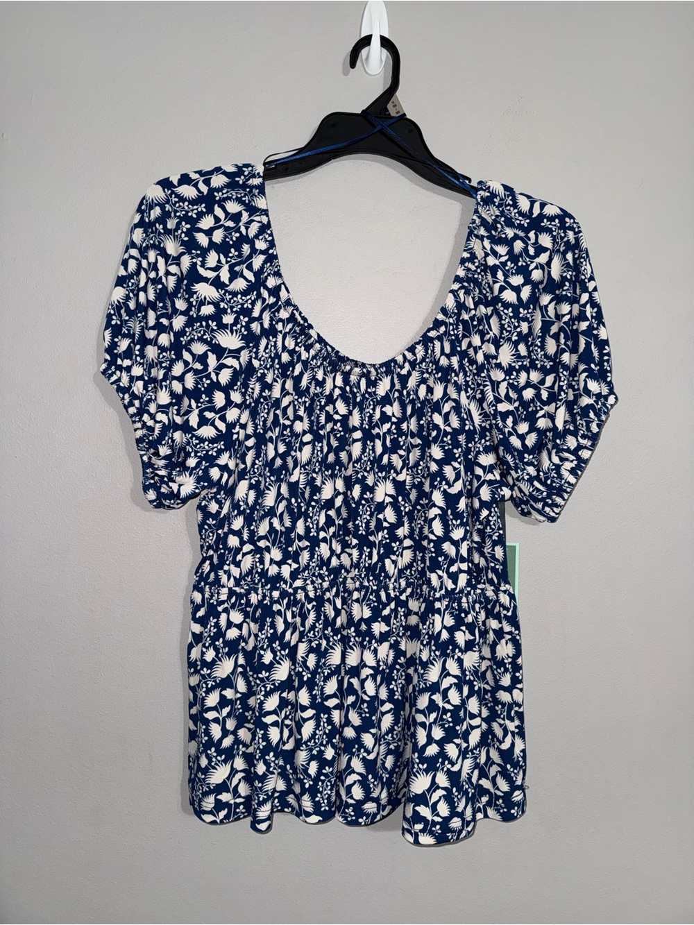 Terra & Sky Women's Navy Blue Floral Puff Sleeve Peplum Top 1X